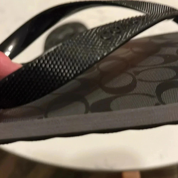 Coach Flip Flops - Picture 3 of 4